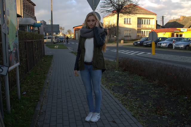 Autumn outfit of the day! Warm sweater!